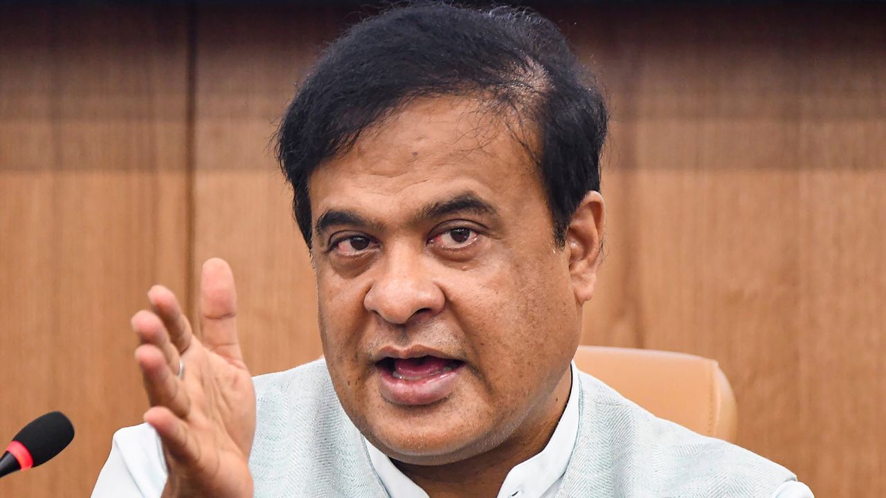 পঞ্চায়ত নিৰ্বাচনৰ প্ৰচাৰ সভাত দিয়া ভাষণত মুখ্য়মন্ত্ৰী শৰ্মাই ৰাইজক প্ৰাৰ্থনা কৰি প্ৰধানমন্ত্ৰী নৰেন্দ্ৰ মোদী আৰু ভাৰতীয় সেনাক শক্তি প্ৰদান কৰিবলৈ আহ্বান জনায়, যাতে বিশ্বৰ যিকোনো ঠাইত লুকাই থকা পাকিস্তানী সন্ত্ৰাসবাদীক বিচাৰি উলিয়াই তেওঁলোকক চৰম শাস্তি দিব পৰা যায়।