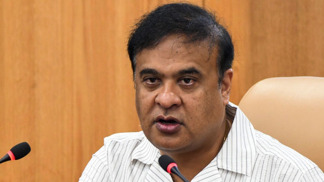 ভাৰত-পাকিস্তান উত্তেজনাৰ মাজতে ৰাজ্যবাসীলৈ বিশেষ আহ্বান মুখ্যমন্ত্ৰীৰ ভাৰত-পাকিস্তান উত্তেজনাৰ মাজতে ৰাজ্যবাসীলৈ বিশেষ আহ্বান মুখ্যমন্ত্ৰীৰ