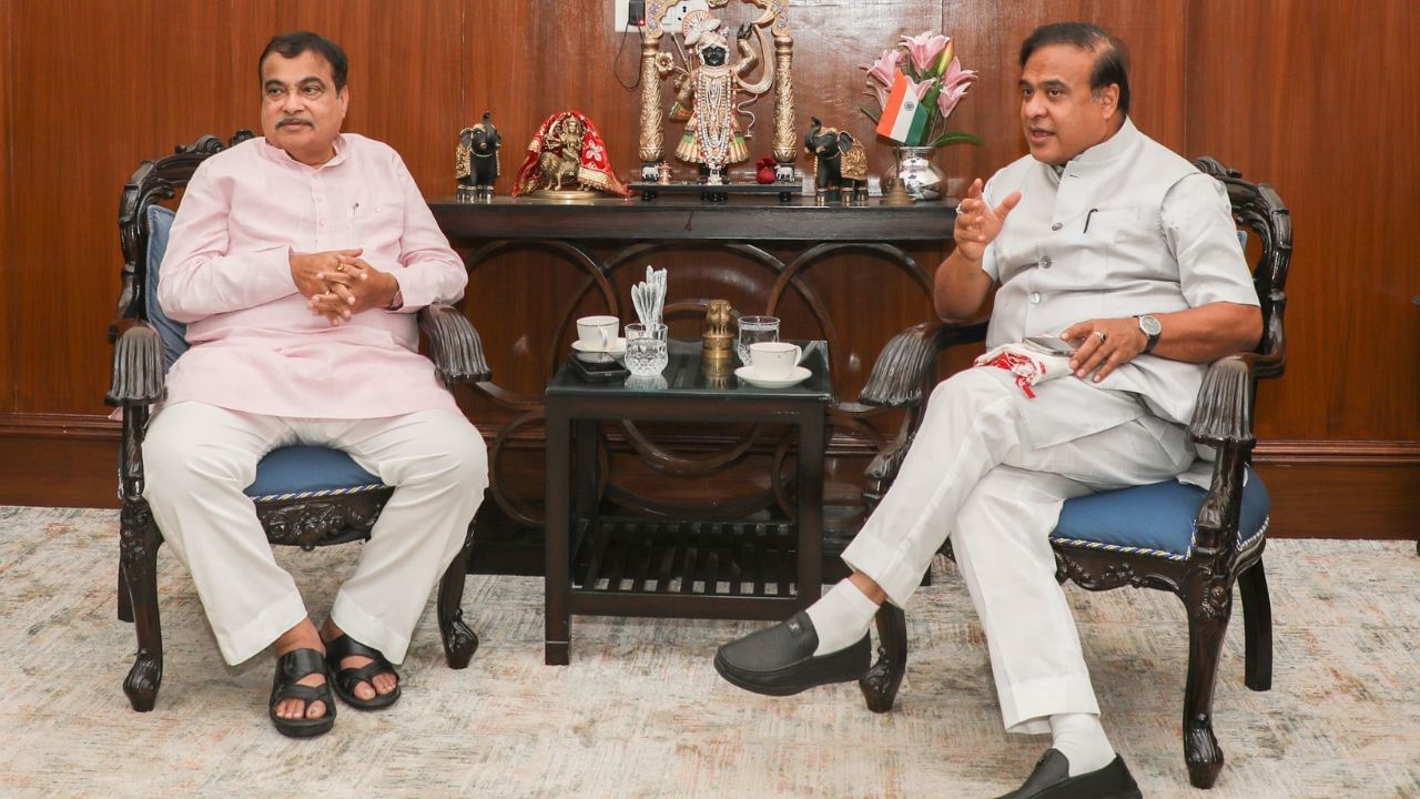 কেন্দ্ৰীয় মন্ত্ৰী নীতিন গাডকাৰীৰ সৈতে মুখ্যমন্ত্ৰীৰ বৈঠক, ৰাজ্যৰ ৰাষ্ট্ৰীয় ঘাইপথ প্ৰকল্প সন্দৰ্ভত বিস্তৃত আলোচনা … কেন্দ্ৰীয় মন্ত্ৰী নীতিন গাডকাৰীৰ সৈতে মুখ্যমন্ত্ৰীৰ বৈঠক, ৰাজ্যৰ ৰাষ্ট্ৰীয় ঘাইপথ প্ৰকল্প সন্দৰ্ভত বিস্তৃত আলোচনা …