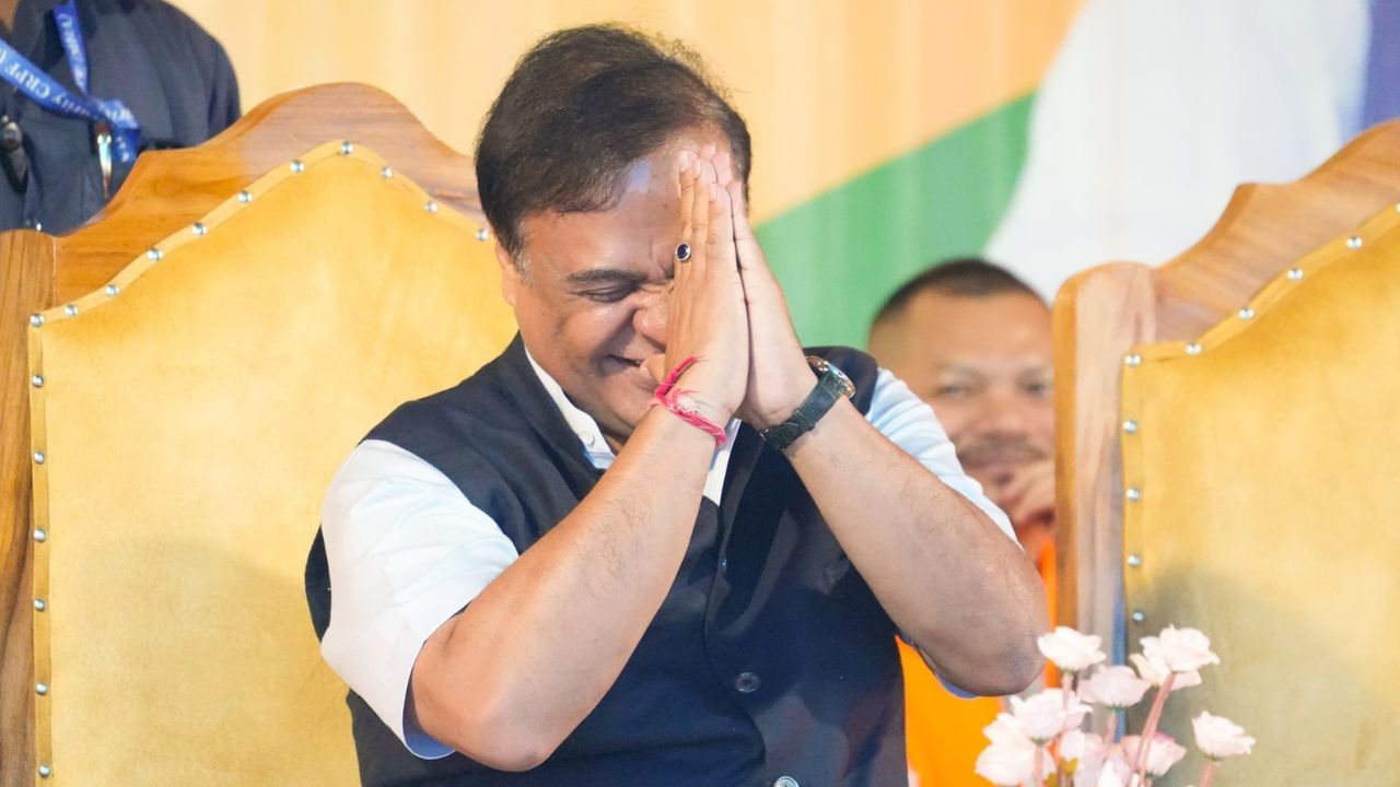 মুখ্যমন্ত্ৰীৰ ভাষণত অসমীয়া মহিলাৰ ‘সতীত্ব’ক অপমানৰ অভিযোগ, জিলাই জিলাই কংগ্ৰেছৰ এজাহাৰ দাখিল মুখ্যমন্ত্ৰীৰ ভাষণত অসমীয়া মহিলাৰ ‘সতীত্ব’ক অপমানৰ অভিযোগ, জিলাই জিলাই কংগ্ৰেছৰ এজাহাৰ দাখিল
