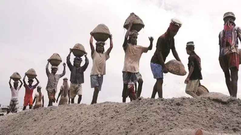 International Labour Day 2025: ১ মে’ত কিয় ‘শ্ৰমিক দিৱস’ পালন কৰা হয়? ইয়াৰ ইতিহাস, তাৎপৰ্য, মহত্ব সকলো জানক...