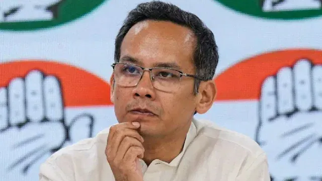 পুনৰ গৌৰৱ গগৈৰ বিৰুদ্ধে বিস্ফোৰক অভিযোগ মুখ্যমন্ত্ৰী ড০ হিমন্ত বিশ্ব শৰ্মাৰ। পাকিস্তান প্ৰসংগত পুনৰ গৌৰৱ গগৈক লৈ সৰৱ হ'ল মুখ্যমন্ত্ৰী ড০ হিমন্ত বিশ্ব শৰ্মা। পত্নীৰ পাছত গৌৰৱ গগৈৰ দুই সন্তান ভাৰতীয়া নাগৰিক নহয় বুলি দাবী।