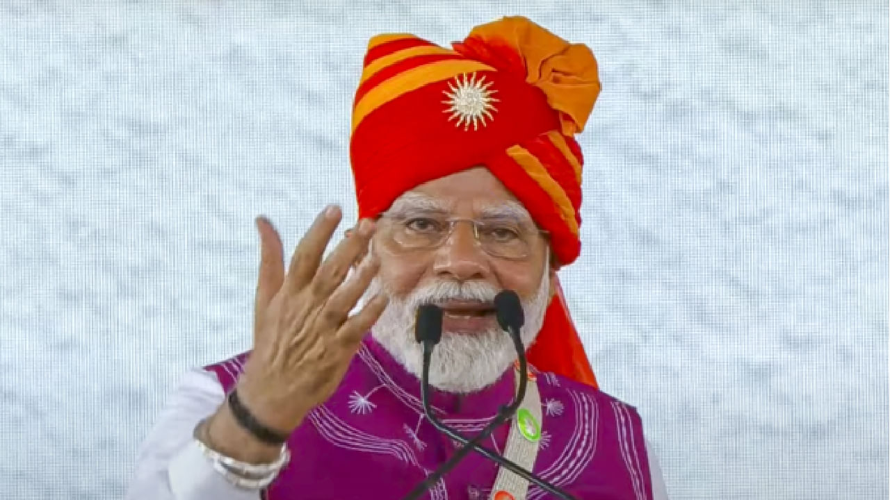 সন্ত্ৰাসবাদীয়ে সপোনতো ভবা নাছিল মোদীৰ মুখামুখি হোৱাৰ পৰিণাম কিমান ভয়ানক, গুজৰাটৰ পৰা প্ৰধানমন্ত্ৰীৰ গৰ্জন সন্ত্ৰাসবাদীয়ে সপোনতো ভবা নাছিল মোদীৰ মুখামুখি হোৱাৰ পৰিণাম কিমান ভয়ানক, গুজৰাটৰ পৰা প্ৰধানমন্ত্ৰীৰ গৰ্জন