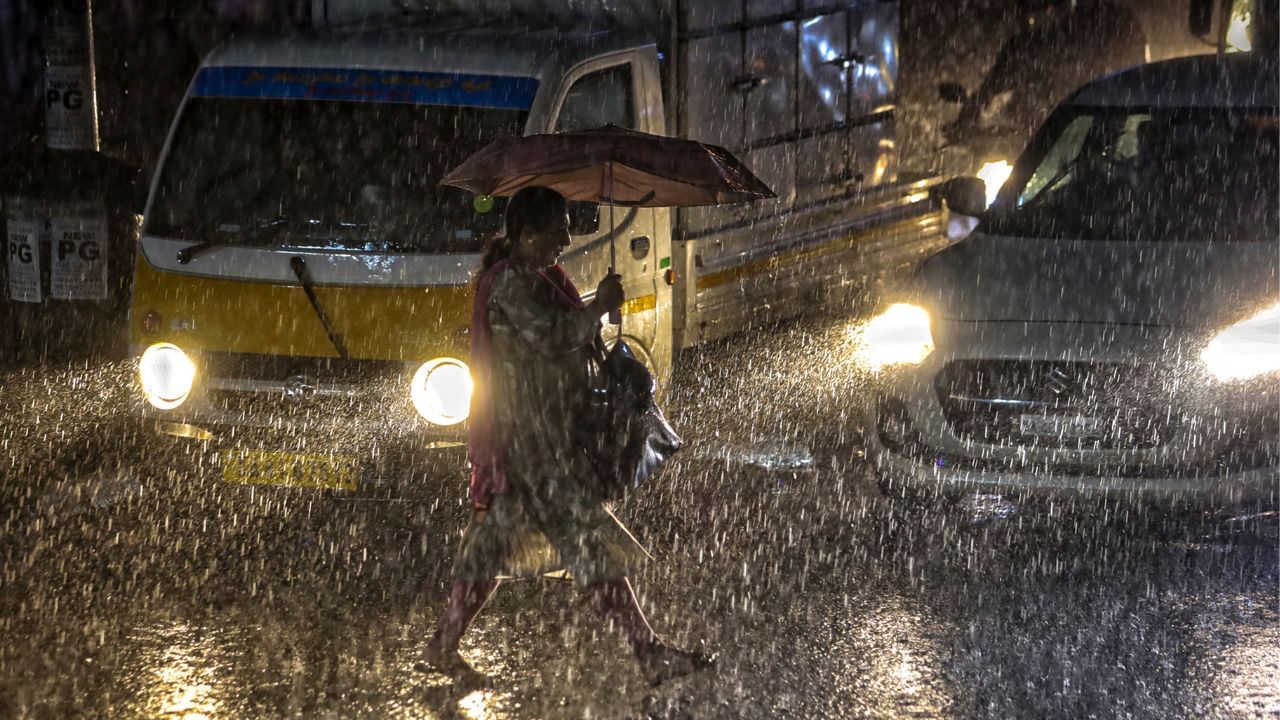 আগন্তুক দুই-তিনিদিন ৰাজ্যত দেখা যাব বতৰৰ তাণ্ডৱ, জনসাধাৰণলৈ এনে আহ্বান জনালে প্ৰশাসনে… আগন্তুক দুই-তিনিদিন ৰাজ্যত দেখা যাব বতৰৰ তাণ্ডৱ, জনসাধাৰণলৈ এনে আহ্বান জনালে প্ৰশাসনে…