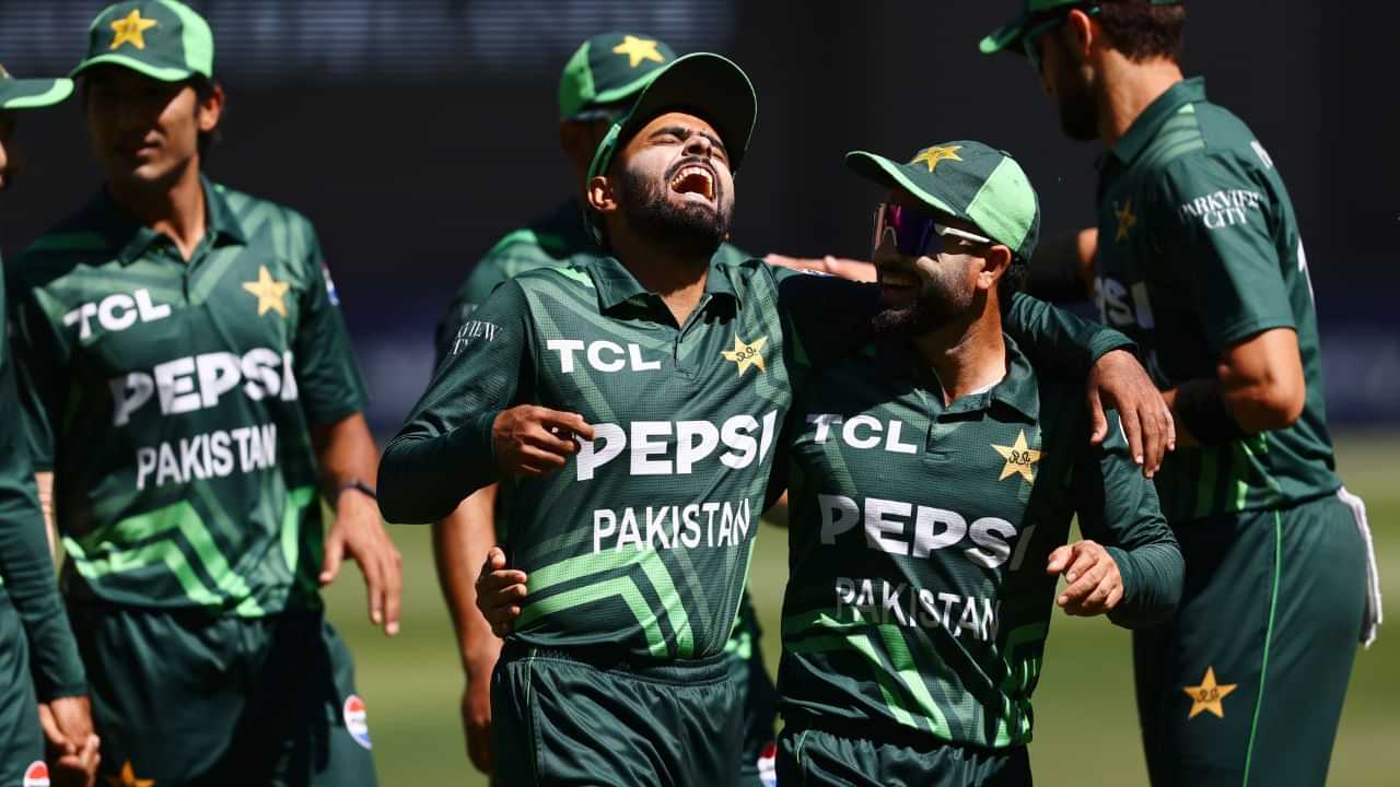 বাবৰ-ৰিজৱানকে ধৰি কেইবাগৰাকী পাকিস্তানী ক্ৰিকেটাৰ ইনষ্টাগ্ৰাম একাউণ্টত নিষেধাজ্ঞা ভাৰতৰ