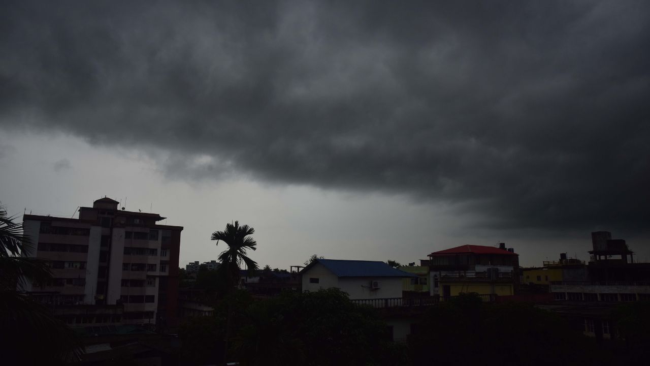 আগন্তুক ২-৩ দিনত অসমত হ’ব প্ৰচণ্ড বৰষুণ, বিশেষ সতৰ্কবাণী IMDৰ…সবিশেষ জানক আগন্তুক ২-৩ দিনত অসমত হ’ব প্ৰচণ্ড বৰষুণ, বিশেষ সতৰ্কবাণী IMDৰ…সবিশেষ জানক
