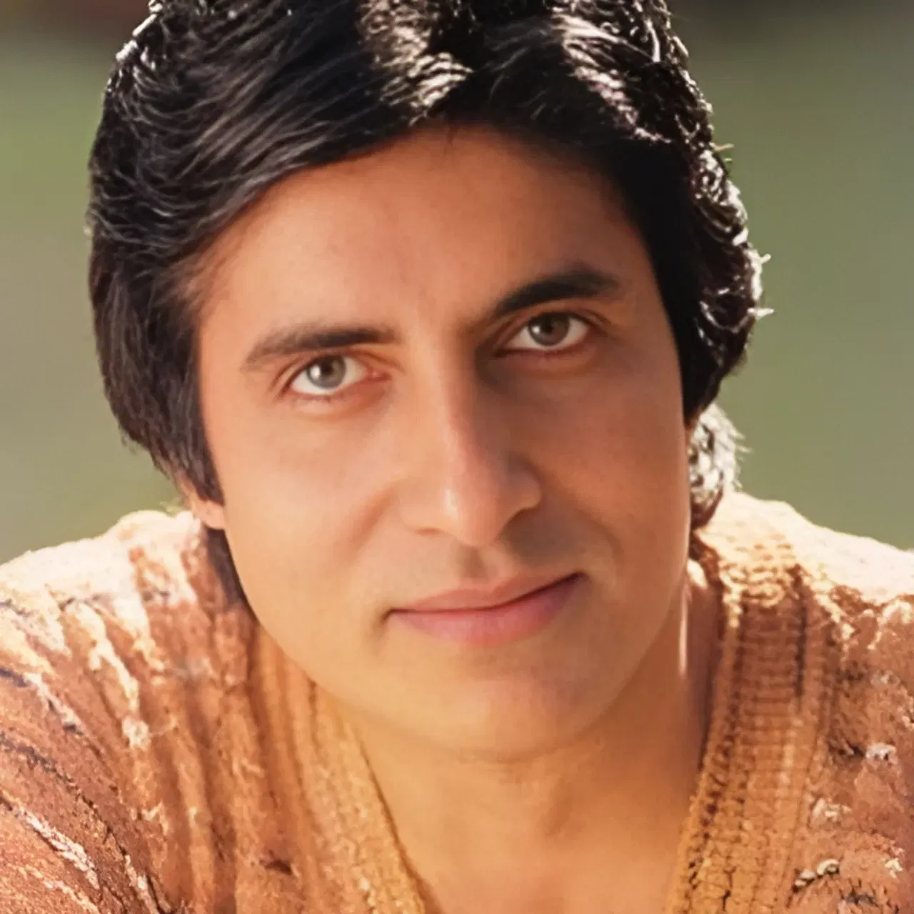 Amitabh 90s Look
