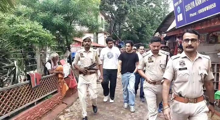 গৌতম গম্ভীৰক এবাৰ ওচৰৰ পৰা চাবলৈ কামাখ্যাধাম ভিৰ কৰে অগণন অনুৰাগীয়ে। আজিয়ে প্ৰায় ১ বজাৰ ভিতৰত দিল্লীলৈ উভতি যাব মুখ্য প্ৰশিক্ষকগৰাকী।