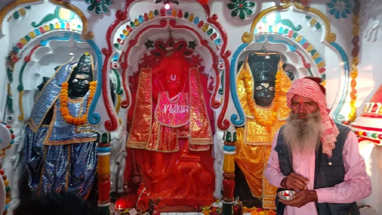 বজৰংবলীৰ এটা অলৌকিক মন্দিৰ, ৫টা মঙলবাৰে দৰ্শন কৰিলে পূৰণ হয় মনৰ ইচ্ছা! বজৰংবলীৰ এটা অলৌকিক মন্দিৰ, ৫টা মঙলবাৰে দৰ্শন কৰিলে পূৰণ হয় মনৰ ইচ্ছা!