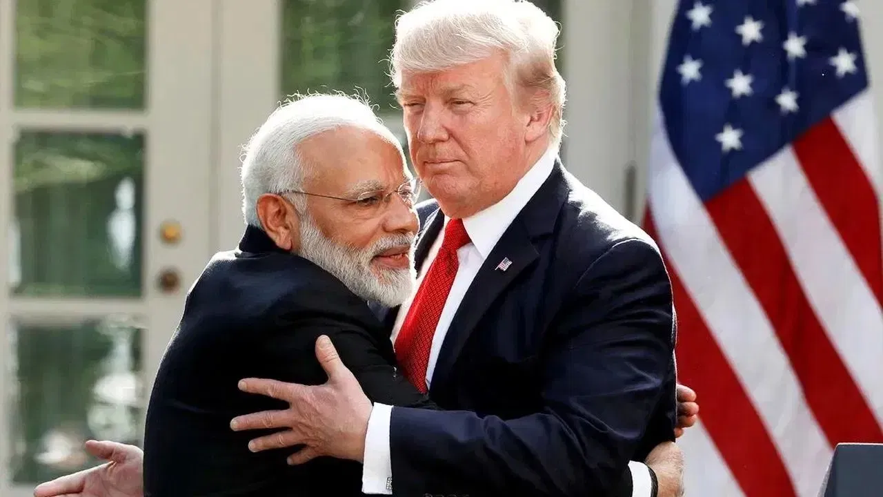 কেতিয়া হ’ব ভাৰত-আমেৰিকাৰ মাজত বাণিজ্যিক চুক্তিত সাক্ষৰ? ট্ৰাম্পে কৰিলে ডাঙৰ ঘোষণা কেতিয়া হ’ব ভাৰত-আমেৰিকাৰ মাজত বাণিজ্যিক চুক্তিত সাক্ষৰ? ট্ৰাম্পে কৰিলে ডাঙৰ ঘোষণা