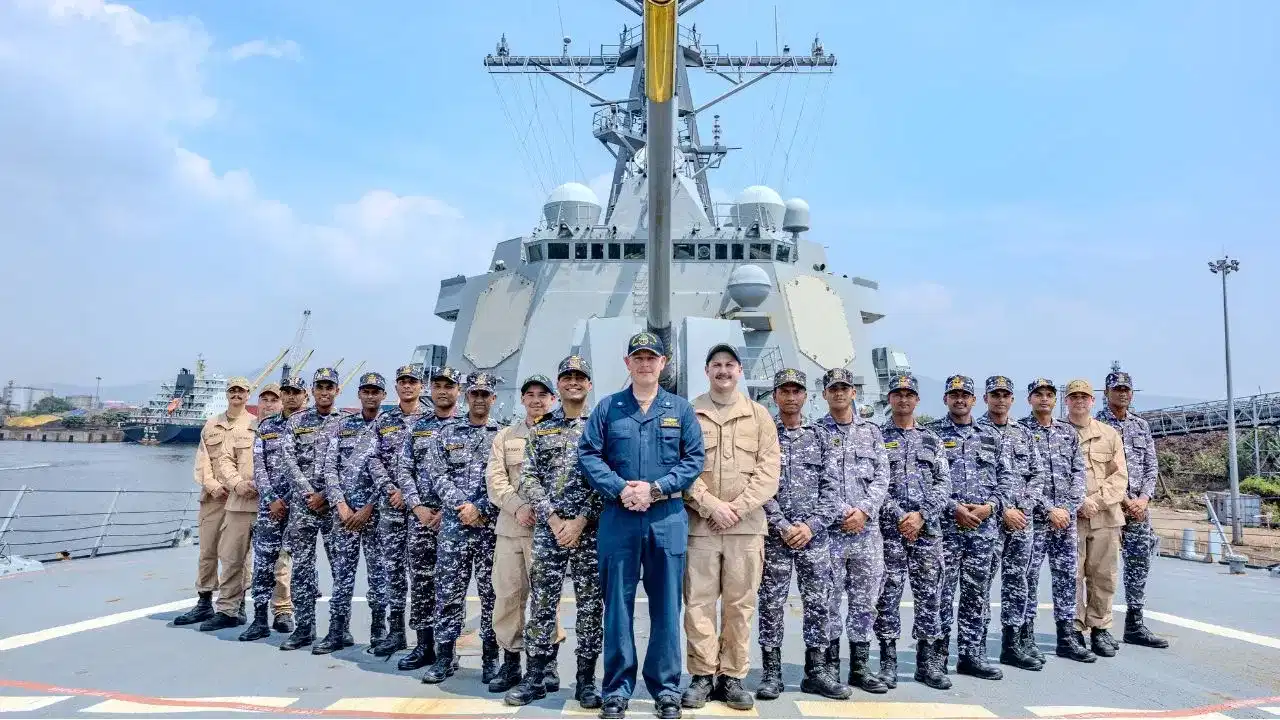 কেৱল আকাশ নহয়, পানীৰ পৰাও ভাৰতক কৰিব নোৱাৰিব আক্ৰমণ! নৌসেনাক শক্তিশালী কৰাৰ বাবে চৰকাৰৰ বৃহৎ পদক্ষেপ