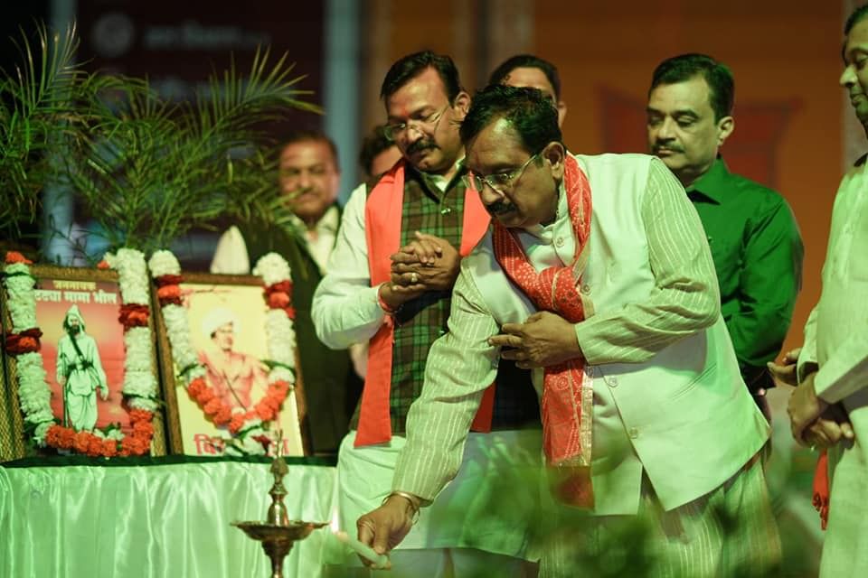 কৰ্ণেল ছফিয়া কুৰেশ্বীৰ বিৰুদ্ধে কৰা মন্তব্যৰ অভিযোগত অসম প্ৰদেশ কংগ্ৰেছে বিজয় শ্বাহৰ বিৰুদ্ধে দাখিল কৰিছে এজাহাৰ । দলটোৰ নাগৰিক আৰু সামাজিক প্ৰচাৰ শাখাই দিছপুৰ আৰক্ষী থানাত দাখিল কৰে এই অভিযোগ ।