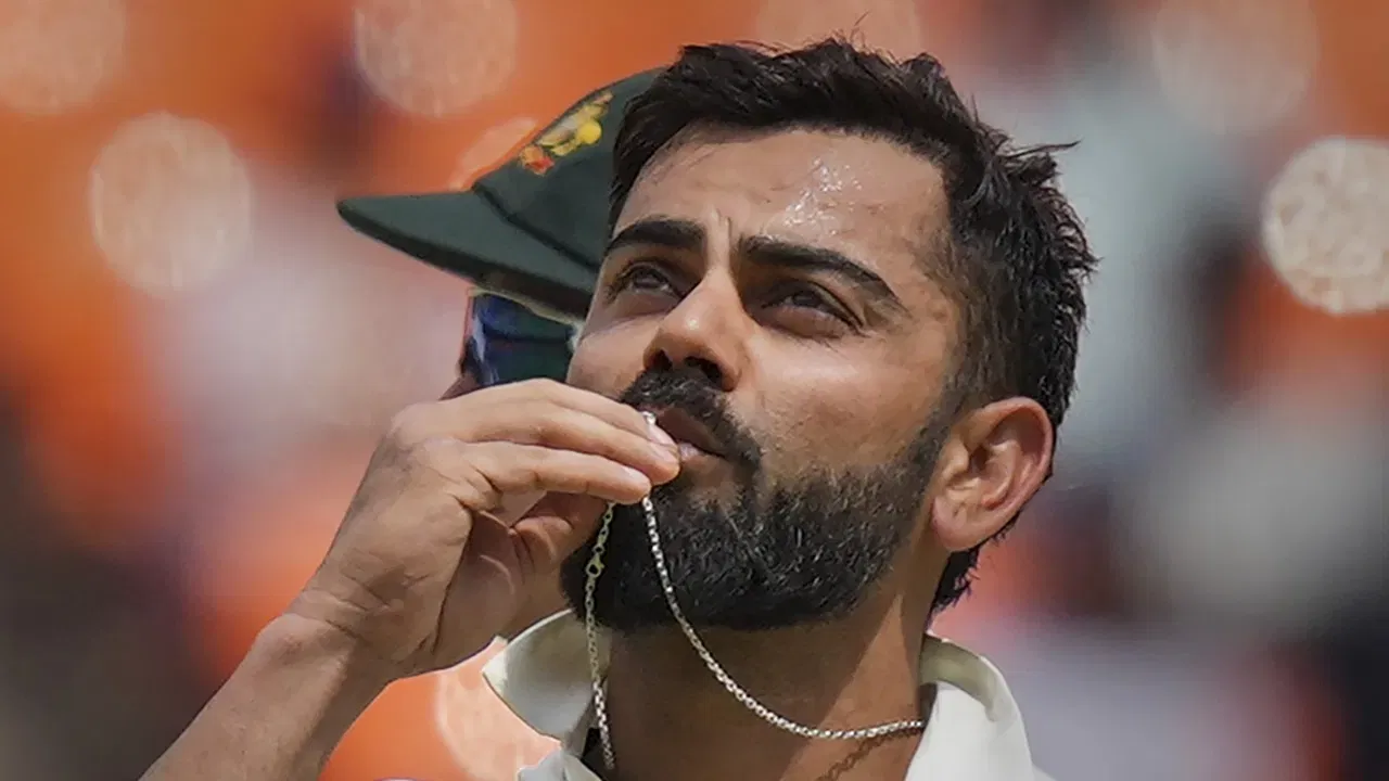 কিয় হঠাতে টেষ্ট ক্ৰিকেটক বিদায় দিয়াৰ সিদ্ধান্ত ল’লে বিৰাট কোহলীয়ে? আঁৰত আছে এই ৩টা ডাঙৰ কাৰণ কিয় হঠাতে টেষ্ট ক্ৰিকেটক বিদায় দিয়াৰ সিদ্ধান্ত ল’লে বিৰাট কোহলীয়ে? আঁৰত আছে এই ৩টা ডাঙৰ কাৰণ