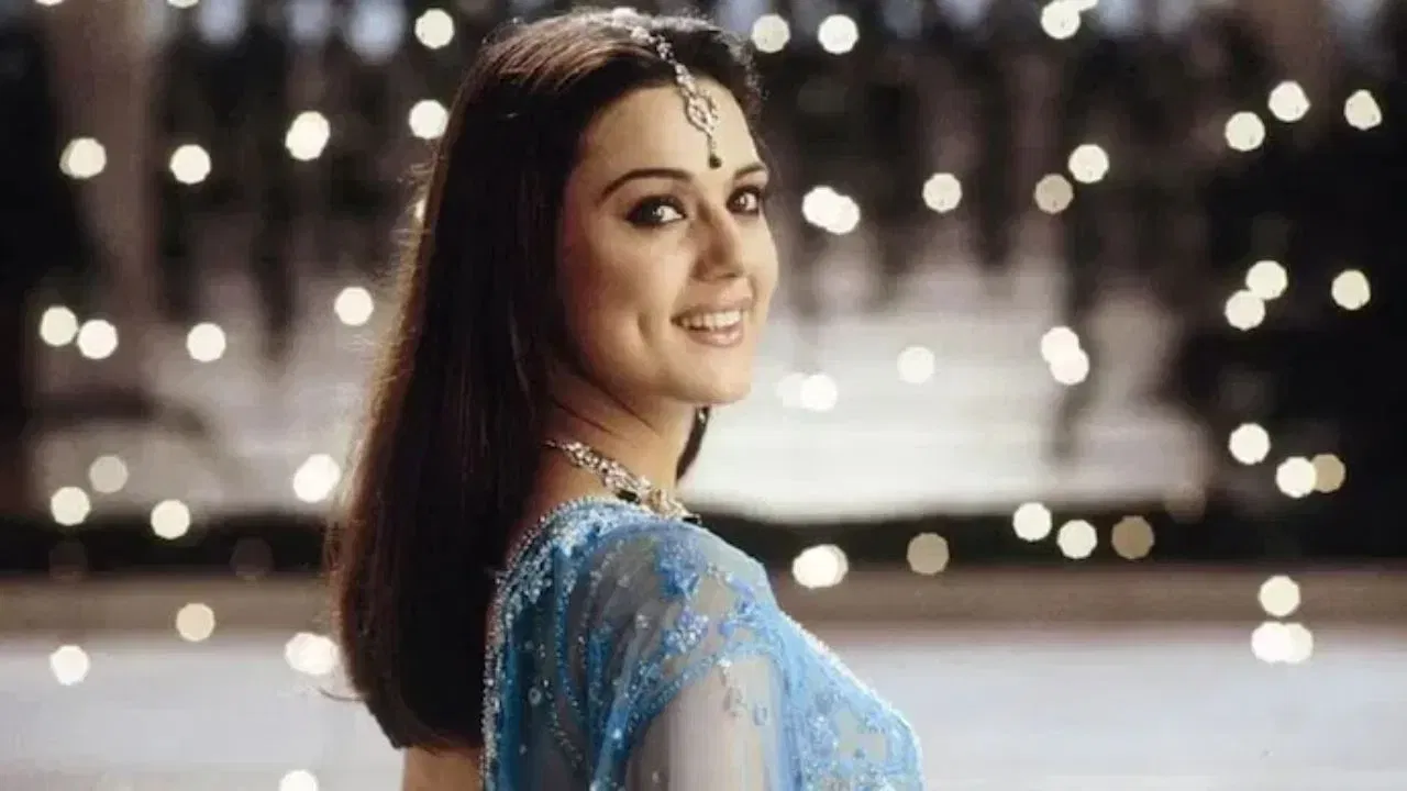 পঞ্জাৱ কিংছৰ অন্যতম স্বত্বাধিকাৰী প্ৰীতি জিণ্টাৰ দল এতিয়া আই পি এলৰ ফাইনেল ((Punjab Kings IPL 2025 Final)ত প্ৰৱেশ কৰিছে। আই পি এলৰ আন দলৰ মালিকে নিজৰ দলৰ পৰাজয় বা জয়ৰ পিছত বেলেগ ধৰণে প্ৰতিক্ৰিয়া প্ৰকাশ কৰে কিন্তু জয় বা পৰাজয়ৰ সময়ত প্ৰীতি জিণ্টাৰ স্বভাৱ কেতিয়াও সলনি হোৱা নাই। এই ছিজনত তেওঁৰ দলটোৱে ডাঙৰ দল হিচাপে আত্মপ্ৰকাশ কৰিছে।