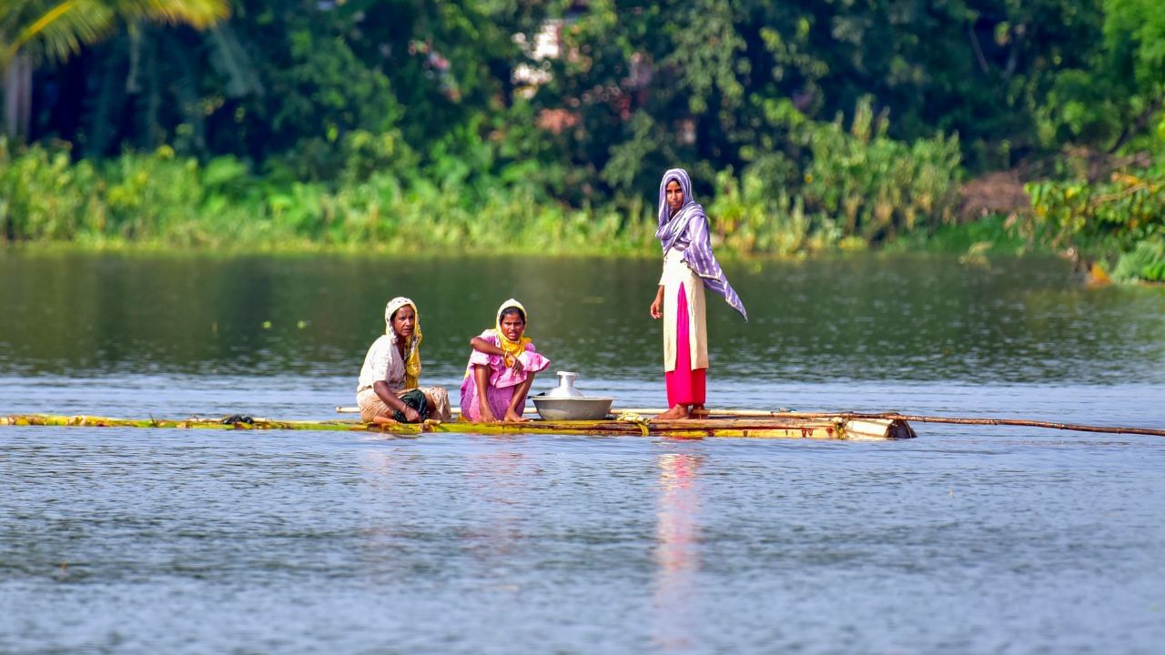 ৰাজ্যত বানৰ কবলত এতিয়াও ১৮ খন জিলাঃ বছৰৰ প্ৰথমটো বানত কেইজনে হেৰুৱালে প্ৰাণ, তথ্য দিলে চৰকাৰে ৰাজ্যত বানৰ কবলত এতিয়াও ১৮ খন জিলাঃ বছৰৰ প্ৰথমটো বানত কেইজনে হেৰুৱালে প্ৰাণ, তথ্য দিলে চৰকাৰে