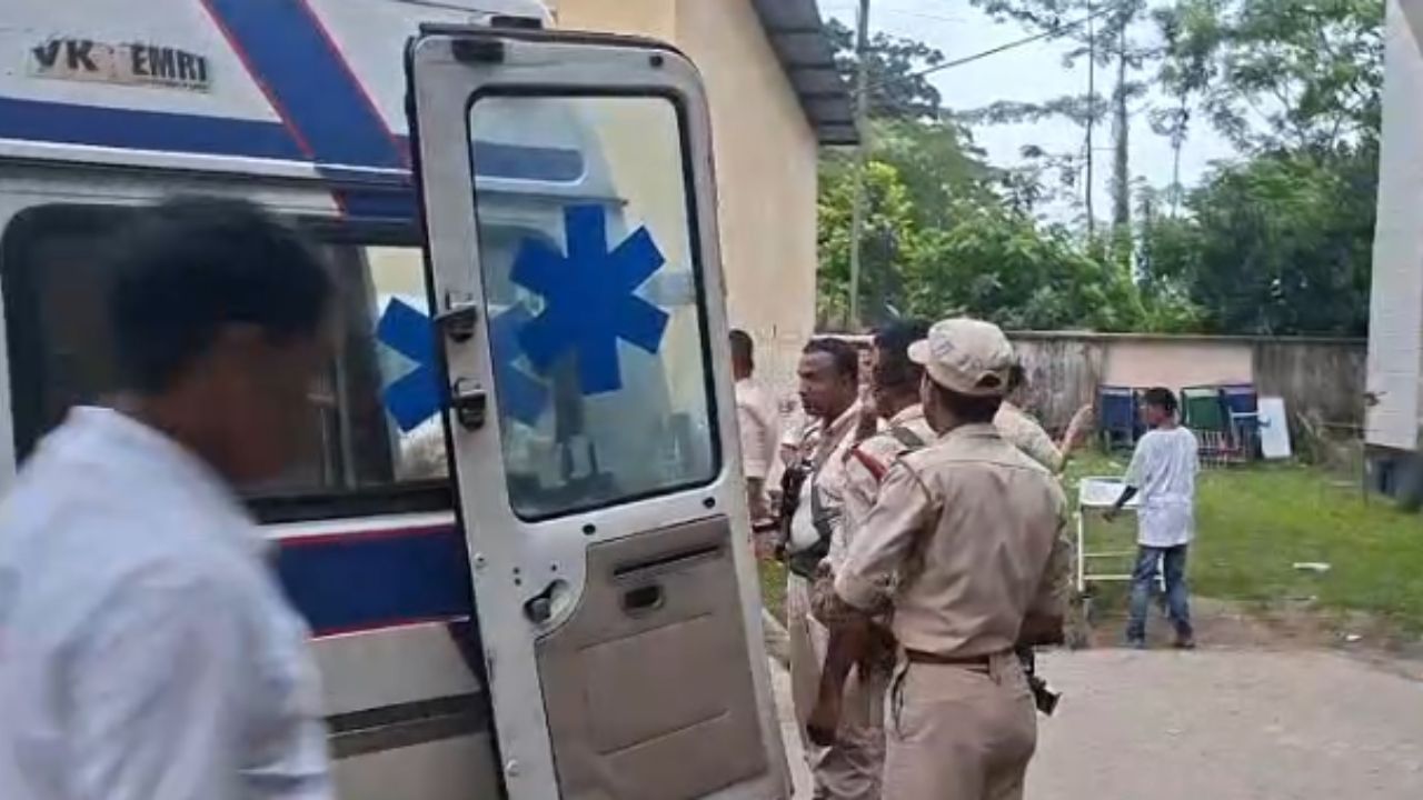 বোকাখাতত নিশা এনকাউণ্টাৰঃ আহত CRPF কেম্পত গ্ৰেণেড বিস্ফোৰণত জড়িত দুই লিংকমেন বোকাখাতত নিশা এনকাউণ্টাৰঃ আহত CRPF কেম্পত গ্ৰেণেড বিস্ফোৰণত জড়িত দুই লিংকমেন
