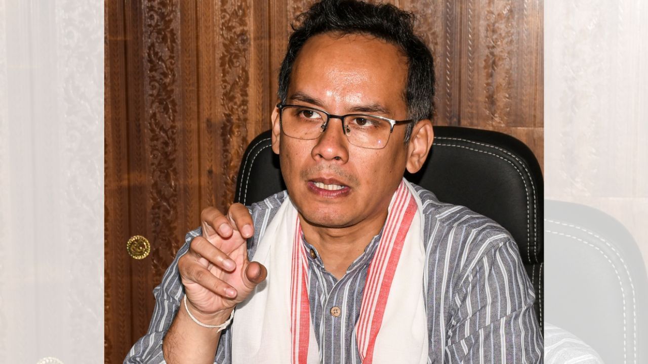 “বাদ পৰিল প্ৰকৃত হিতাধিকাৰী!” দুগ্ধ ফাৰ্মৰ ৰাজসাহায্যৰ অনিয়মক লৈ প্ৰধানমন্ত্ৰীলৈ পত্ৰ গৌৰৱ গগৈৰ “বাদ পৰিল প্ৰকৃত হিতাধিকাৰী!” দুগ্ধ ফাৰ্মৰ ৰাজসাহায্যৰ অনিয়মক লৈ প্ৰধানমন্ত্ৰীলৈ পত্ৰ গৌৰৱ গগৈৰ