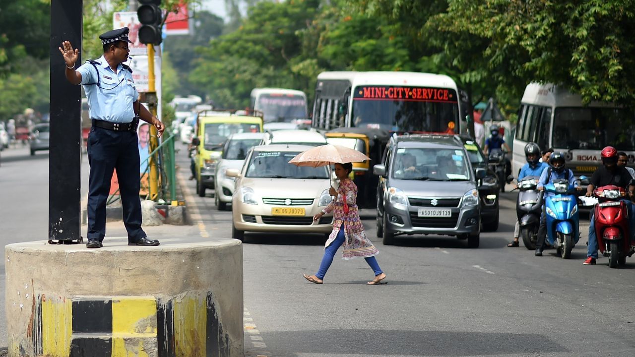 গুৱাহাটীত উলিয়াব নোৱাৰিব কোনো ধৰণৰ শোভাযাত্ৰা… গুৱাহাটীত উলিয়াব নোৱাৰিব কোনো ধৰণৰ শোভাযাত্ৰা…