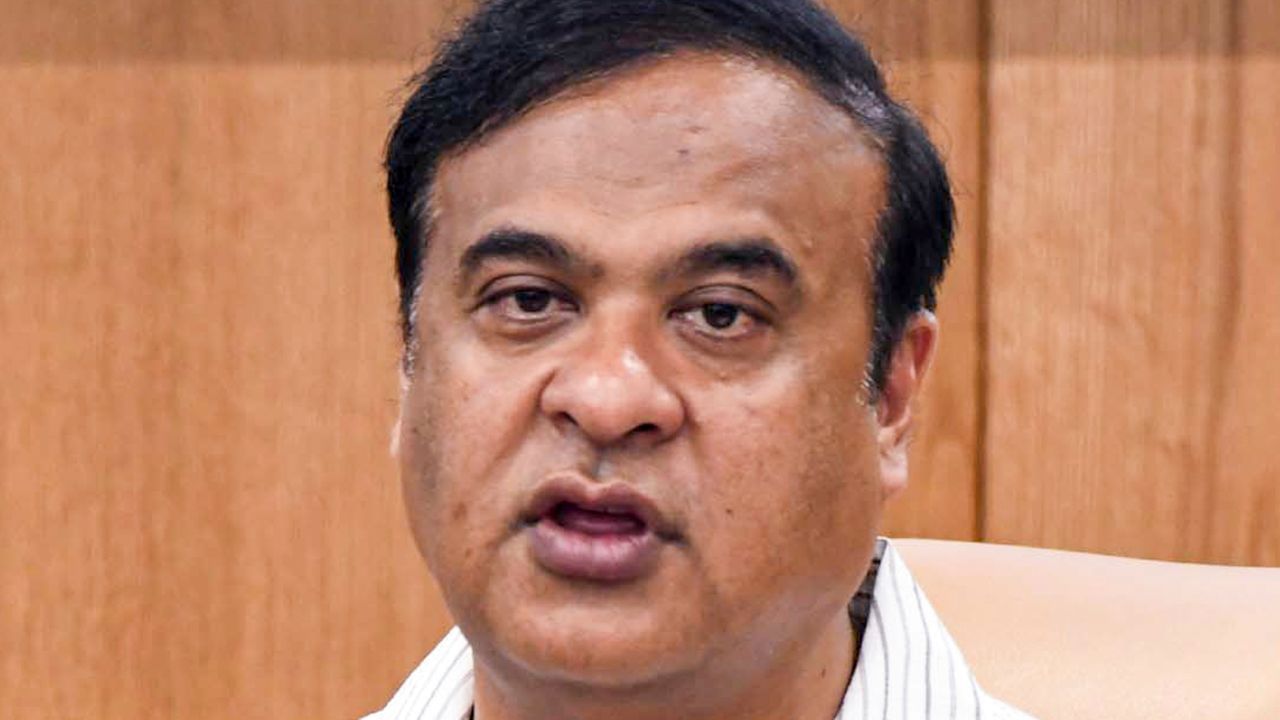 ADREৰ নিযুক্তি সন্দৰ্ভত গুৰুত্বপূৰ্ণ ঘোষণা কৰিছে ৰাজ্যৰ মুখ্যমন্ত্ৰী হিমন্ত বিশ্ব শৰ্মাই । কেতিয়া অনুষ্ঠিত হ’ব শেহতীয়াকৈ ADRE লিখিত পৰীক্ষাত উত্তীৰ্ণসকলৰ মৌখিক পৰীক্ষা আৰু স্কীল টেষ্ট ? এই সন্দৰ্ভত সামাজিক মাধ্যমৰ জৰিয়তে কেইবাটাও গুৰুত্বপূৰ্ণ মন্তব্য প্ৰকাশ কৰিছে মুখ্যমন্ত্ৰীগৰাকীয়ে ।