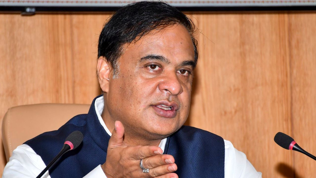 এক ফেচবুক লাইভ যোগে মুখ্যমন্ত্ৰী হিমন্ত বিশ্ব শৰ্মাই ADRE 2.Oৰ অগ্ৰগতি সম্পৰ্কে বাখ্যা আগবঢ়োৱাৰ লগতে ADRE 3.0ৰ বিজ্ঞাপন মুকলিৰ সন্দৰ্ভত ঘোষণা কৰে। তেওঁ ফেচবুক লাইভত উল্লেখ কৰা মতে চলিত বৰ্ষৰ নৱেম্বৰ মাহত ADRE 3.0ৰ বিজ্ঞাপন মুকলি কৰা হ’ব।