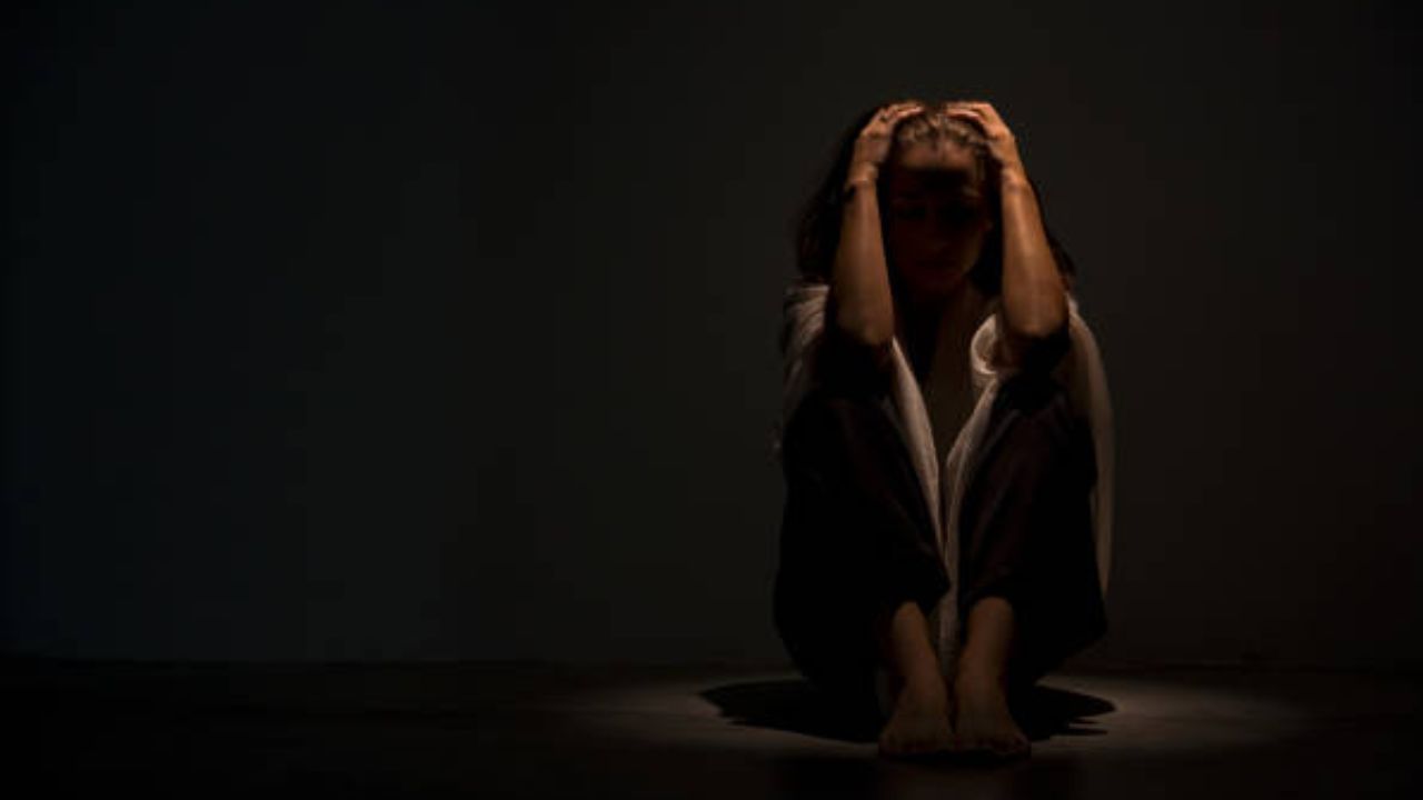 এগৰাকী আইনৰ ছাত্ৰীৰ চাঞ্চল্যকৰ স্বীকাৰোক্তি, শ্ৰেণী কোঠাৰ ভিতৰত ঘটিছিল ভয়ংকৰ ঘটনা এগৰাকী আইনৰ ছাত্ৰীৰ চাঞ্চল্যকৰ স্বীকাৰোক্তি, শ্ৰেণী কোঠাৰ ভিতৰত ঘটিছিল ভয়ংকৰ ঘটনা
