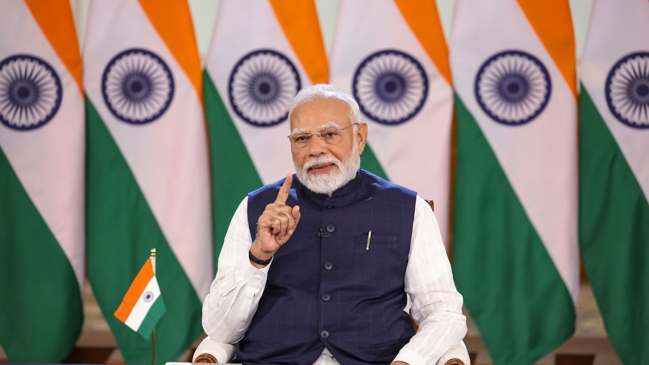 সংঘাত নহয়, এতিয়া ফুটবলৰ বাবে পৰিচিত বড়োলেণ্ড ! ‘মন কী বাত’ৰ সময়ত বিটিআৰৰ বিষয়ে আৰু কি ক’লে প্ৰধানমন্ত্ৰীয়ে? সংঘাত নহয়, এতিয়া ফুটবলৰ বাবে পৰিচিত বড়োলেণ্ড ! ‘মন কী বাত’ৰ সময়ত বিটিআৰৰ বিষয়ে আৰু কি ক’লে প্ৰধানমন্ত্ৰীয়ে?