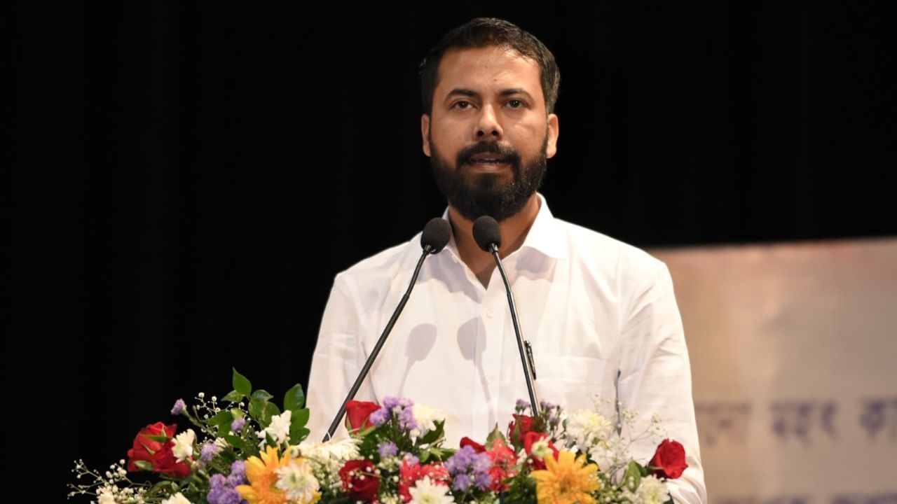 “দেখা মাত্ৰেই গুলীওৱাৰ নিৰ্দেশ দিব লাগে”, অনুপ্ৰৱেশকাৰীৰ বিষয়ত গুৰুত্বপূৰ্ণ মন্তব্য আছুৰ সভাপতিৰ “দেখা মাত্ৰেই গুলীওৱাৰ নিৰ্দেশ দিব লাগে”, অনুপ্ৰৱেশকাৰীৰ বিষয়ত গুৰুত্বপূৰ্ণ মন্তব্য আছুৰ সভাপতিৰ