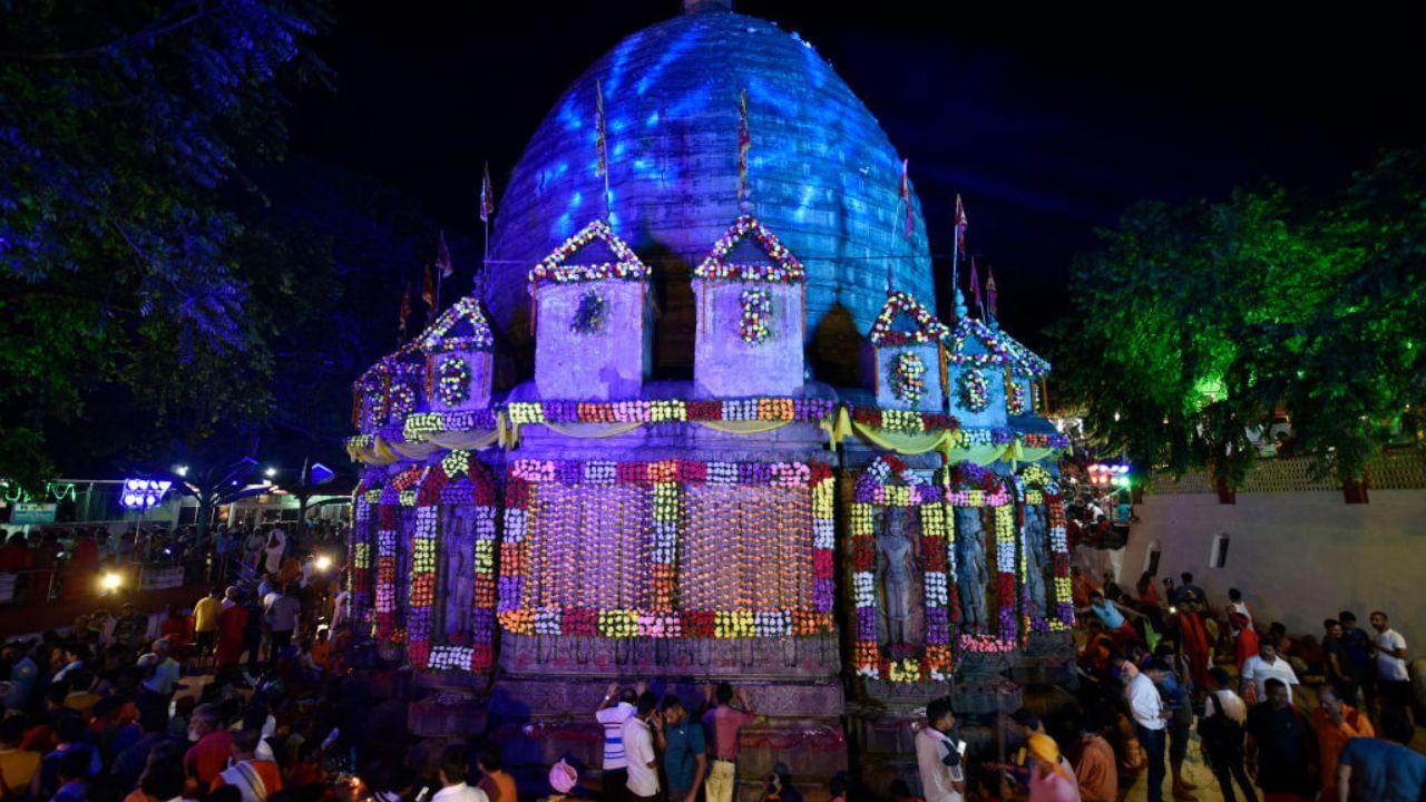 ২২ জুনৰ পৰা অনুষ্ঠিত হ'বলগীয়া অম্বুবাচী মেলাকলৈ সংবাদমেল অসম পৰ্যটন বিভাগৰ । এই সংবাদমেলত পৰ্যটন মন্ত্ৰী ৰণজিৎ কুমাৰ দাসে মহা অম্বুবাচী মেলাৰ সন্দৰ্ভত সাংবাদিক অৱগত কৰে । শক্তিপীঠ কামাখ্যা ধামত ২২ জুনৰ পৰা ২৬ জুনলৈ অনুষ্ঠিত হ’ব মহা অম্বুবাচী মেলা।