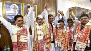 কামাখ্যাৰ আশীষ লৈ প্ৰদেশ কংগ্ৰেছৰ সভাপতিৰ দায়িত্ব গ্ৰহণ গৌৰৱ গগৈৰ