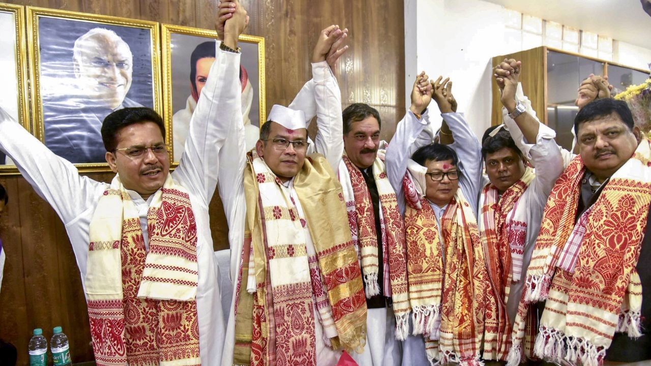 কামাখ্যাৰ আশীষ লৈ প্ৰদেশ কংগ্ৰেছৰ সভাপতিৰ দায়িত্ব গ্ৰহণ গৌৰৱ গগৈৰ কামাখ্যাৰ আশীষ লৈ প্ৰদেশ কংগ্ৰেছৰ সভাপতিৰ দায়িত্ব গ্ৰহণ গৌৰৱ গগৈৰ
