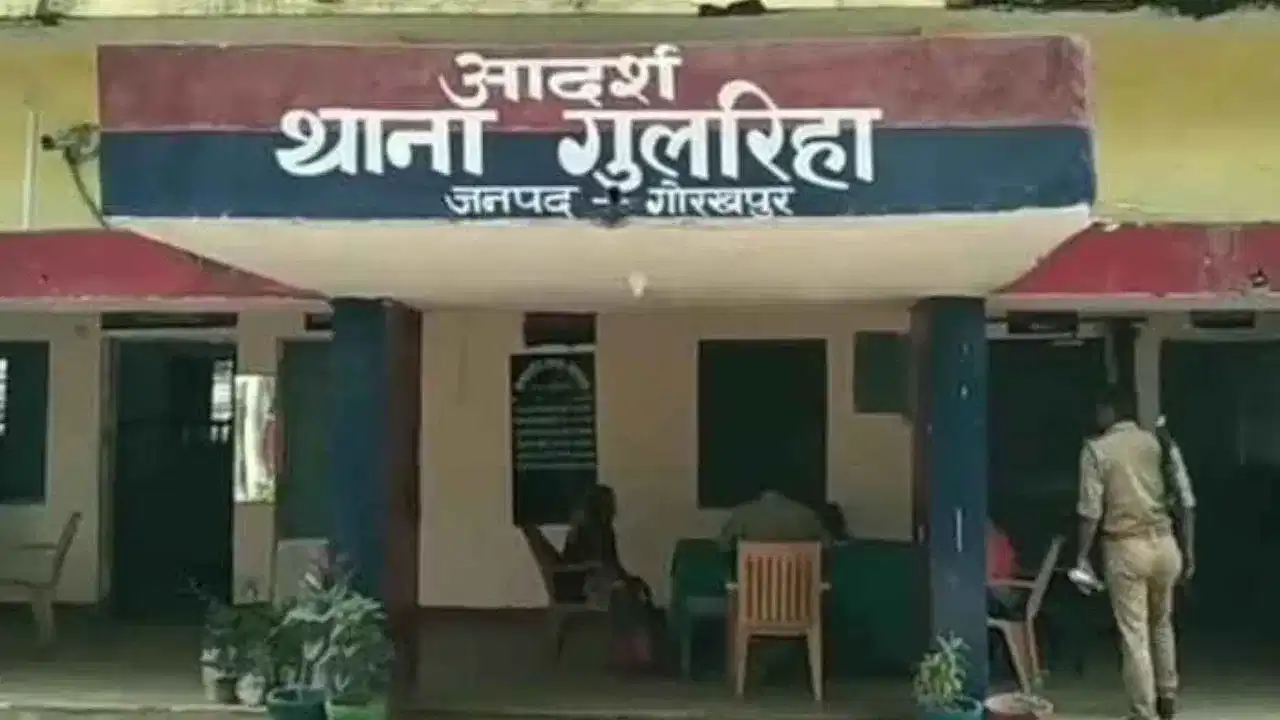 মৌলৱীৰ কু-কাণ্ড! যুৱতী হল ৮ মাহৰ গৰ্ভৱতী আৰু তাৰ পাছত...