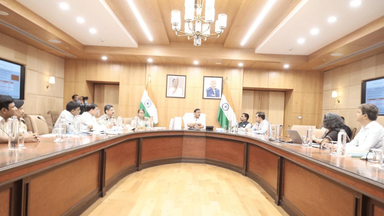 শৰ্মাই কয় যে,অসম আৰক্ষীৰ বেছিভাগ কৰ্মচাৰীয়ে তেওঁলোকৰ কঠোৰ পৰিশ্ৰমৰ বাবে উপযুক্ত স্বীকৃতি প্ৰাপ্ত কৰাটো নিশ্চিত কৰিবলৈ আমি নিশ্চিত কেৰিয়াৰ প্ৰগতি আঁচনিৰ জৰিয়তে কনিষ্টবলৰ পৰা হাবিলদাৰলৈ তেওঁলোকৰ সময় নিৰ্ধাৰিত পদোন্নতি নিশ্চিতকৰৰ বাবে এক আৰ্হি সন্দৰ্ভত কাম কৰি আছোঁ।
