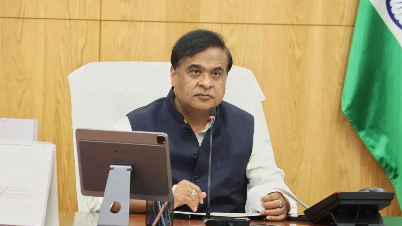 সংবাদ মাধ্যমক সম্বোধন কৰি মুখ্যমন্ত্ৰী হিমন্ত বিশ্ব শৰ্মাই কয়, "তীৰ্থযাত্ৰাৰ আন্তঃগাঁথনি উন্নত কৰাৰ বহল প্ৰচেষ্টাৰ অংশ হিচাপে ৰাষ্ট্ৰীয় ঘাইপথ লজিষ্টিক মেনেজমেণ্ট লিমিটেডে এই প্ৰকল্পৰ তদাৰক কৰি আছে। তেওঁ কয়, ‘ইতিমধ্যে কামৰ যথেষ্ট অগ্ৰগতি হৈছে। এই ৰ’পৱেই কামাখ্যা মন্দিৰ পৰিদৰ্শন কৰা ভক্তসকলৰ বাবে যাত্ৰা বহু পৰিমাণে সহজ কৰি তুলিব।"