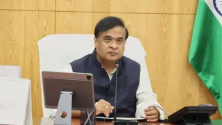 উচ্চ ন্যায়ালয়ৰ নিৰ্দেশৰ পাছত চাকৰি ঘূৰাই পাবনে APSC কেলেংকাৰীত অভিযুক্ত ৰাজপত্ৰিত বিষয়াই?