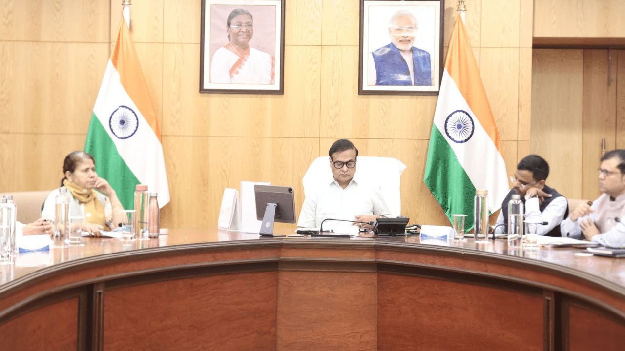 লগতে শৰ্মাই কয় যে, এপাৰ্টে অসমৰ কৃষিজাত সামগ্ৰী বিশ্ব বজাৰলৈ আগুৱাই নিয়াত সফল হৈছে। আমি ইয়াক এপাৰ্ট ২ৰ জৰিয়তে অধিক শক্তিশালী কৰাৰ পৰিকল্পনা কৰিছোঁ, যিয়ে সংহত ফলাফলৰ বাবে অ'ডিঅ'পিৰ সৈতে সংযোগ স্থাপন কৰিব আৰু কৃষকৰ উপাৰ্জন বৃদ্ধি কৰিব।