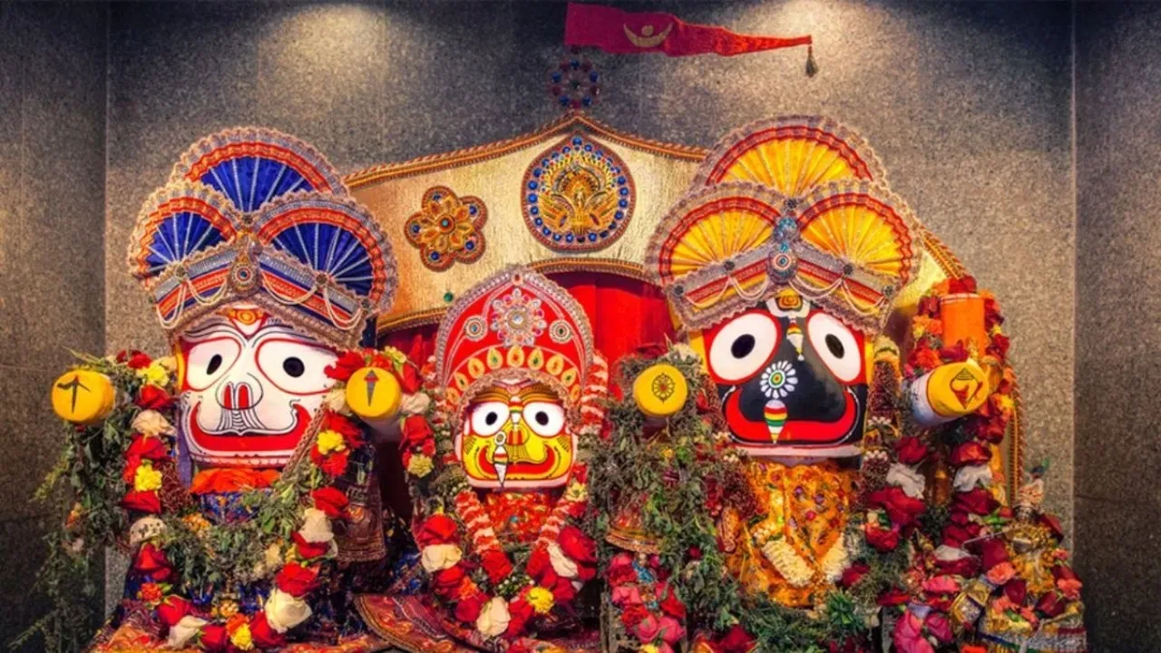 পুৰীৰ জগন্নাথ মন্দিৰৰ লগত বহুতো ৰহস্য জড়িত হৈ আছে। তাৰ ভিতৰত এটা হ’ল ইয়াৰ ওপৰেৰে চৰাই বা বিমান উৰি নাযায়। এই পৰিঘটনাক লৈ ধৰ্মীয় আৰু বৈজ্ঞানিক দুয়োটা বিশ্বাস প্ৰচলিত। এই ৰহস্যই ভক্ত আৰু বিজ্ঞানী উভয়কে আচৰিত কৰি তুলিছে।