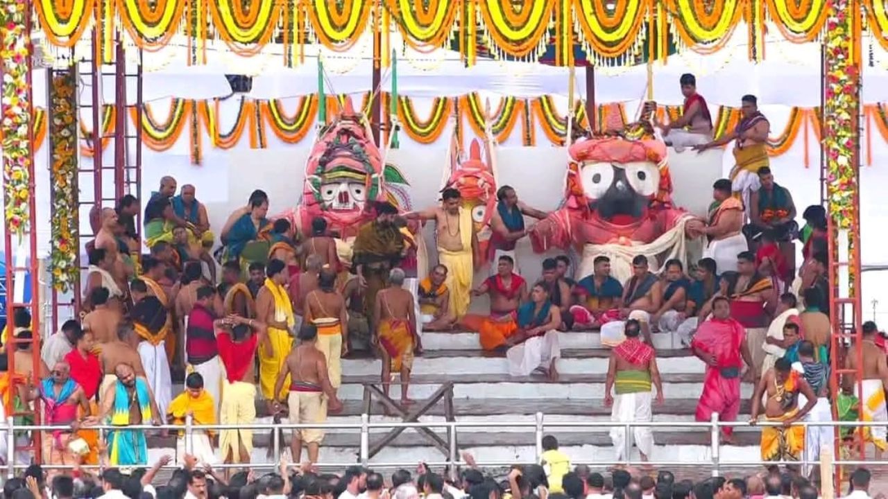 Lord Jagannath: কিয় প্ৰতি বছৰে ১৫ দিন অসুস্থ হৈ পৰে প্ৰভু জগন্নাথ? Lord Jagannath: কিয় প্ৰতি বছৰে ১৫ দিন অসুস্থ হৈ পৰে প্ৰভু জগন্নাথ?