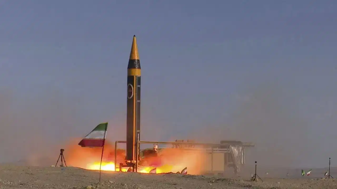 Khorramshahr-4: ৮০ টাতকৈ অধিক স্থানত একেলগে আক্ৰমণ! জানক ইৰাণৰ খোৰামশ্বহৰ-৪ মিছাইলৰ বিষয়ে...