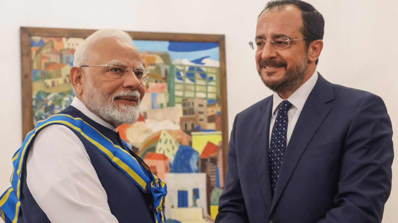 প্ৰধানমন্ত্ৰী নৰেন্দ্ৰ মোদীক চাইপ্ৰাছৰ সৰ্বোচ্চ সন্মান গ্ৰেণ্ড অফ দ্যা অৰ্ডাৰ অফ মাকাৰিছি তৃতীয়ৰে সন্মানিত... প্ৰধানমন্ত্ৰী নৰেন্দ্ৰ মোদীক চাইপ্ৰাছৰ সৰ্বোচ্চ সন্মান গ্ৰেণ্ড অফ দ্যা অৰ্ডাৰ অফ মাকাৰিছি তৃতীয়ৰে সন্মানিত...