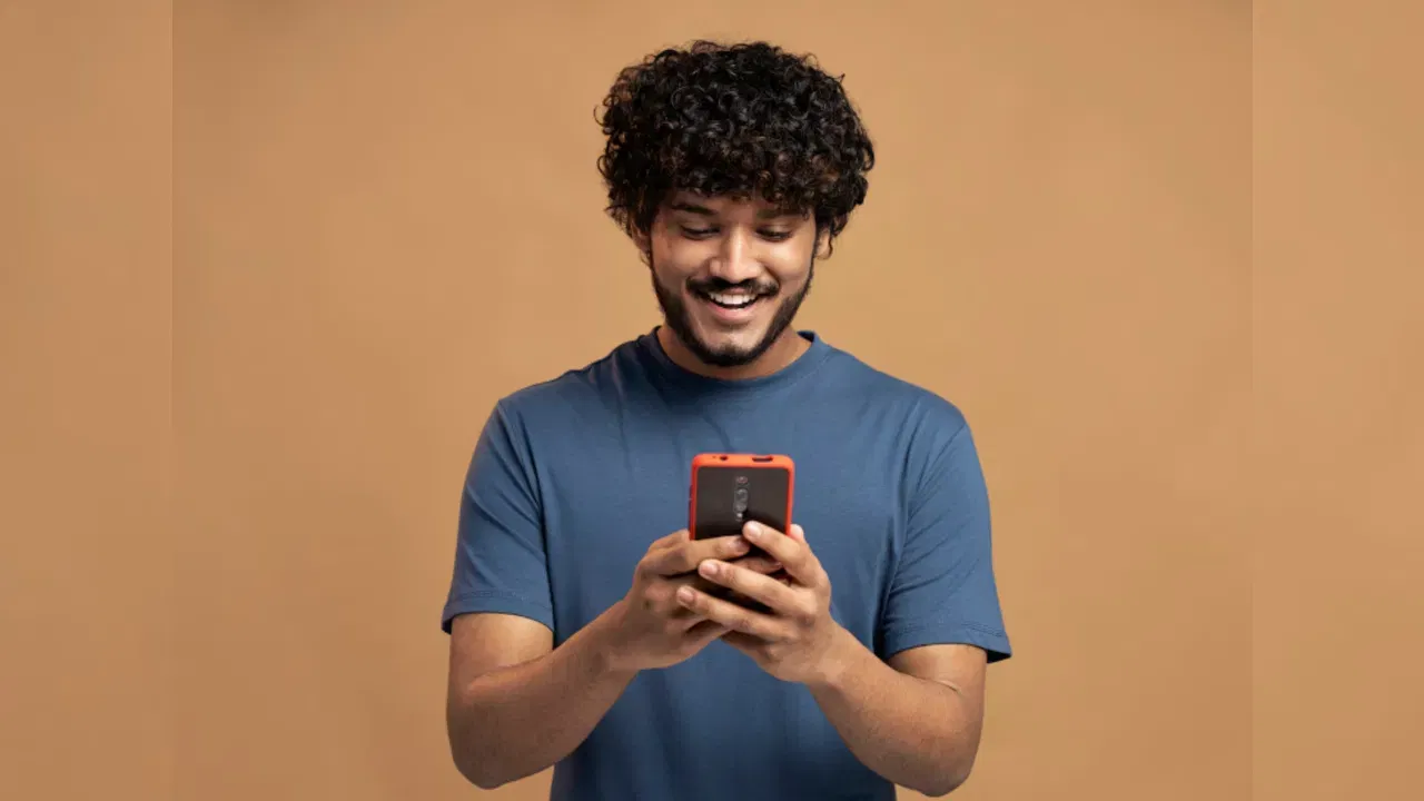 বাৰে বাৰে ফোনৰ ষ্ট’ৰেজ ফুল হৈ যায় নেকি? সহজ পদ্ধতিৰে কৰক স্থায়ী সমাধান… বাৰে বাৰে ফোনৰ ষ্ট’ৰেজ ফুল হৈ যায় নেকি? সহজ পদ্ধতিৰে কৰক স্থায়ী সমাধান…