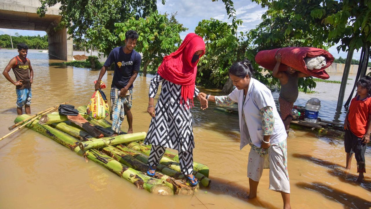 বান-ভূমিস্খলনৰ সাহায্য হিচাপে ছয় ৰাজ্যলৈ ১,০৬৬.৮০ কোটি টকাৰ অনুদান কেন্দ্ৰৰঃ কিমান ধন লাভ কৰিলে অসমে? বান-ভূমিস্খলনৰ সাহায্য হিচাপে ছয় ৰাজ্যলৈ ১,০৬৬.৮০ কোটি টকাৰ অনুদান কেন্দ্ৰৰঃ কিমান ধন লাভ কৰিলে অসমে?