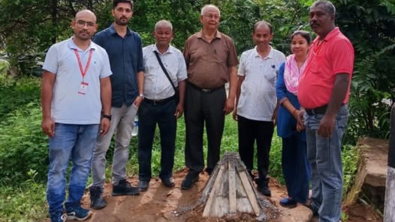 অসম-মেঘালয়ৰ সীমা বিবাদ সমাধানৰ অৰ্থে গুৰুত্বপূৰ্ণ পদক্ষেপঃ স্থাপন হ’ল প্ৰথমটো সীমা স্তম্ভ অসম-মেঘালয়ৰ সীমা বিবাদ সমাধানৰ অৰ্থে গুৰুত্বপূৰ্ণ পদক্ষেপঃ স্থাপন হ’ল প্ৰথমটো সীমা স্তম্ভ