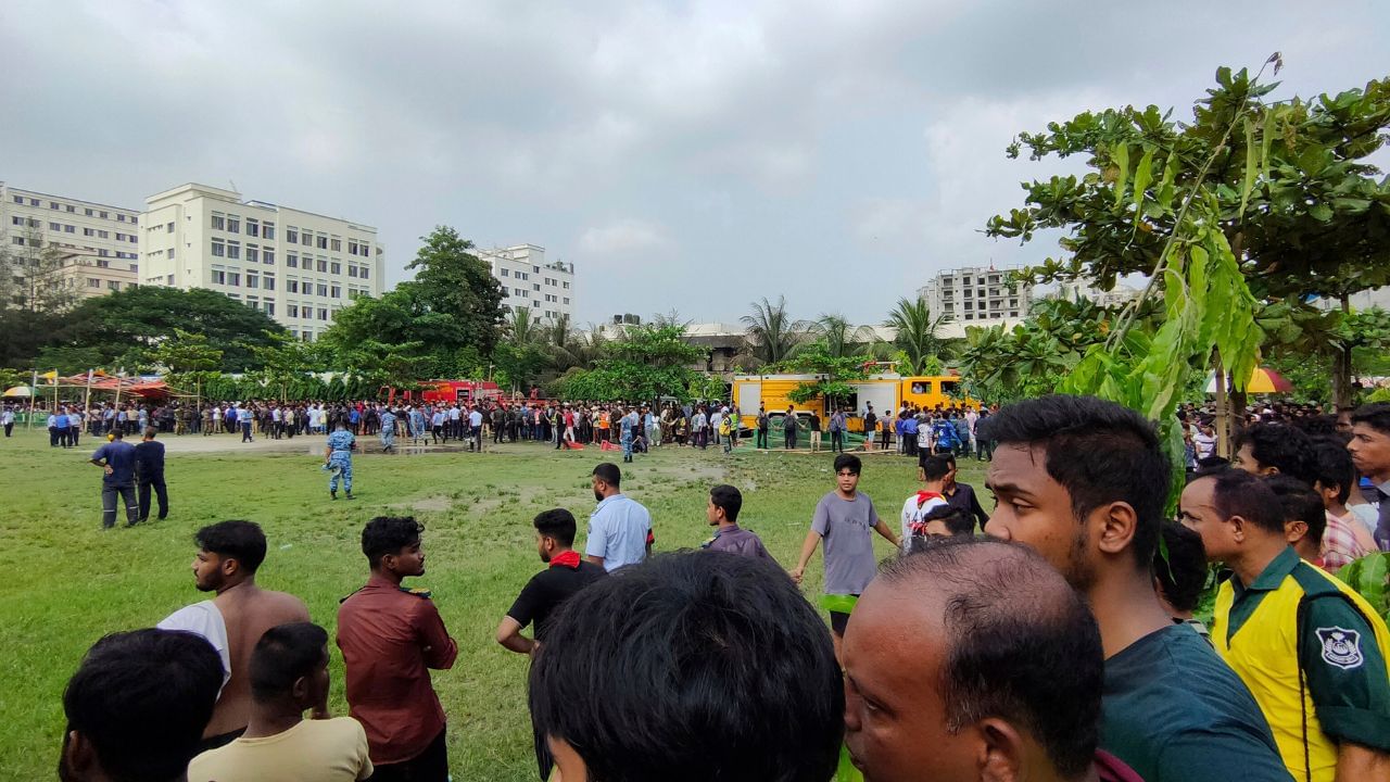 ইউনুছ চৰকাৰৰ বিৰুদ্ধে ছাত্ৰ-ছাত্ৰীৰ প্ৰতিবাদ, মৃতকৰ তথ্য হেৰফেৰৰ অভিযোগ