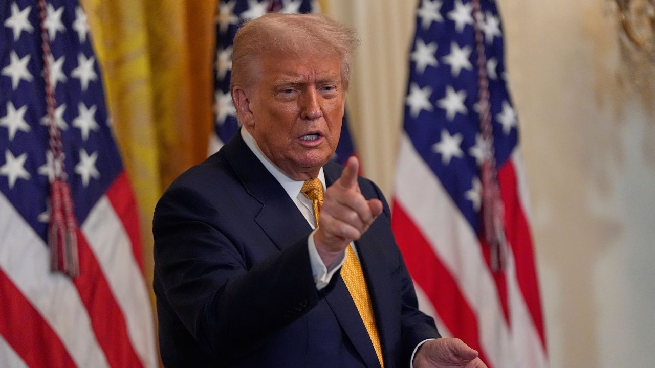 Donald Trump: পুনৰ ভাৰত-পাকিস্তানৰ যুদ্ধ বন্ধ কৰাৰ দাবী ট্ৰাম্পৰ, ভাৰতৰ প্ৰতিক্ৰিয়া কি? Donald Trump: পুনৰ ভাৰত-পাকিস্তানৰ যুদ্ধ বন্ধ কৰাৰ দাবী ট্ৰাম্পৰ, ভাৰতৰ প্ৰতিক্ৰিয়া কি?