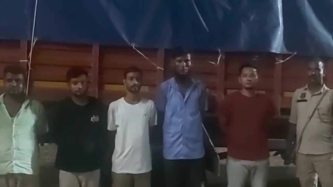 বশিষ্ঠ-যোৰাবাট আৰক্ষীৰ জালত দুৰ্ধৰ্ষ ডকাইতৰ দল, জব্দ বহু সামগ্ৰী… বশিষ্ঠ-যোৰাবাট আৰক্ষীৰ জালত দুৰ্ধৰ্ষ ডকাইতৰ দল, জব্দ বহু সামগ্ৰী…