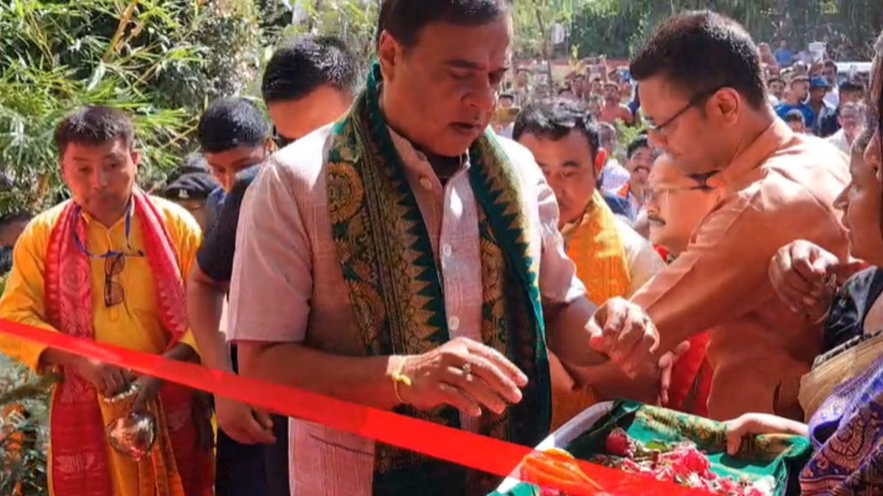 বড়ো জনগোষ্ঠীৰ আৰাধ্য বাথৌ থানচালি শুভ উদ্বোধন কৰি মুখ্যমন্ত্ৰী গৰাকীয়ে কয় যে,বড়ো জাতিৰ বাথৌ ভগৱানৰ পঞ্চভূতৰ প্ৰতি সন্মান জনাই এই বাথৌ ভগৱানক যি পূজা কৰা হয় এই পূজাই আমাক সকলোকে অনুপ্ৰাণিত কৰে। অসমবাসীৰ কল্যাণৰ বাবে আজি মুখ্যমন্ত্ৰী গৰাকীয়ে বাথৌ ভগৱানক প্ৰাৰ্থনা জনায়।