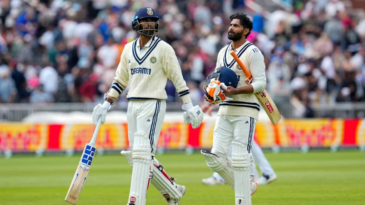 দ্বিতীয় ইনিংছত বেটিং বিক্ৰম ভাৰতৰ, আশাচূৰ্ণ ইংলেণ্ডৰঃ ড্ৰ ৰূপে সামৰণি পৰিল মানচেষ্টাৰ টেষ্ট