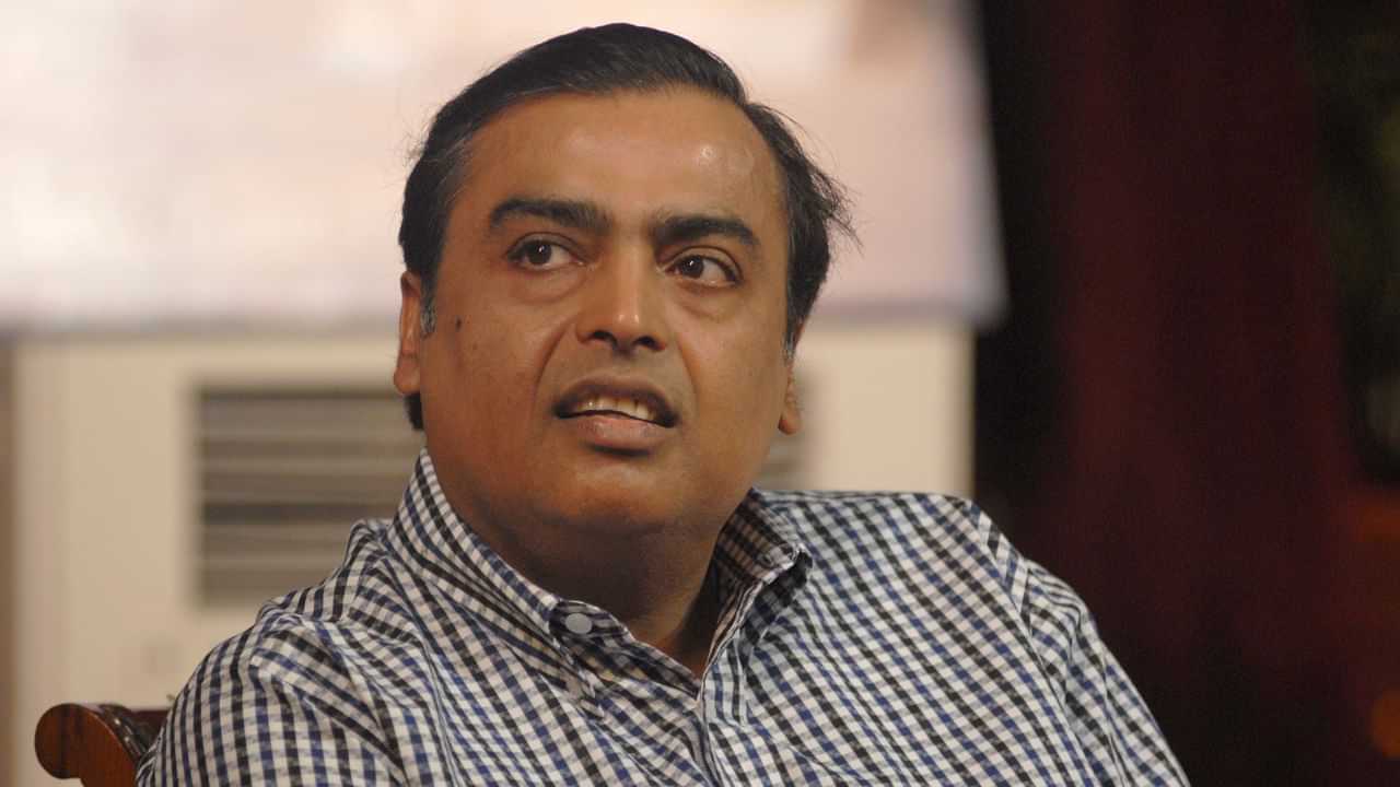 সময় সীমিত ! পুৰণি কাপোৰ এক্সচেঞ্জ কৰি লাভ কৰক ব্ৰেণ্ডেড কাপোৰ, আম্বানীৰ ডাঙৰ অফাৰ...