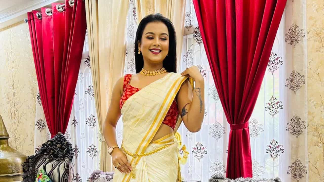 থানাই থানাই জৰিমনা বিহাৰ তথ্য! অভিনেত্ৰী নন্দিনী কাশ্যপৰ বিৰুদ্ধে লগোৱা হৈছে জামিনবিহীন ধাৰা... থানাই থানাই জৰিমনা বিহাৰ তথ্য! অভিনেত্ৰী নন্দিনী কাশ্যপৰ বিৰুদ্ধে লগোৱা হৈছে জামিনবিহীন ধাৰা...