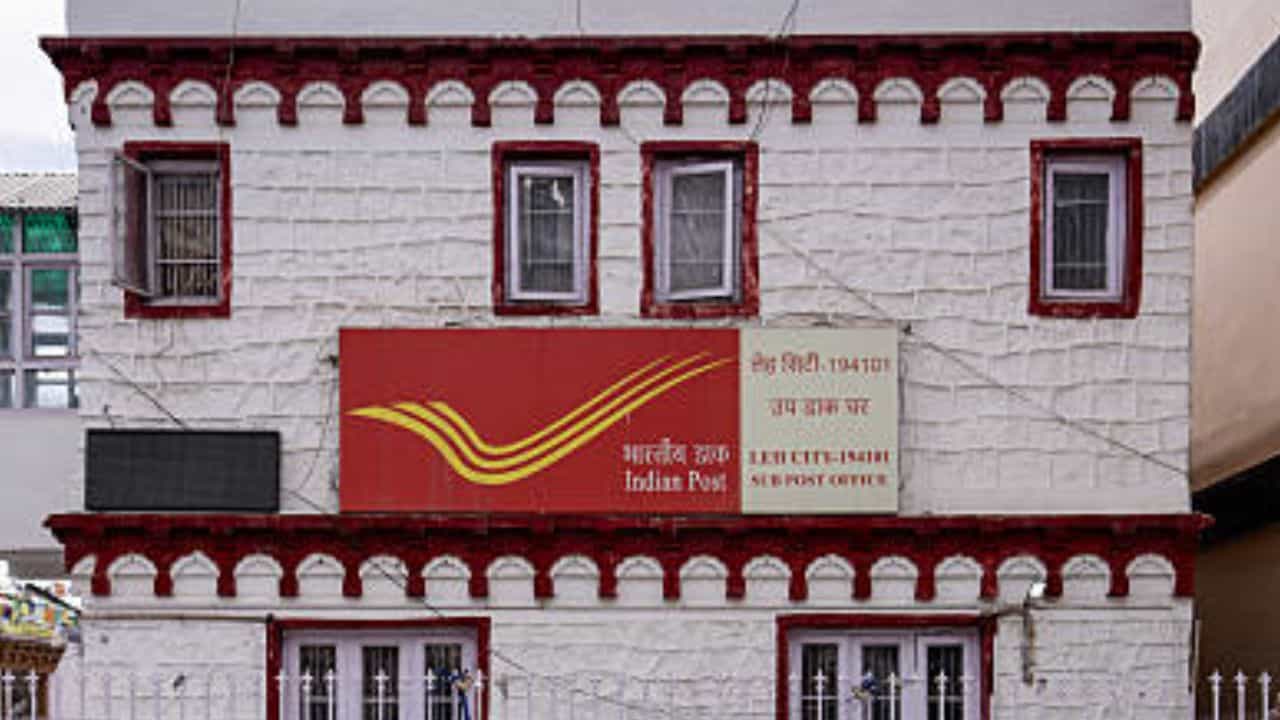 মাত্ৰ ৫০ টকা জমা কৰিলে পাব ৩৫ লাখ, ডাকঘৰৰ এই পলিচীয়ে মালামাল কৰিব আপোনাক!